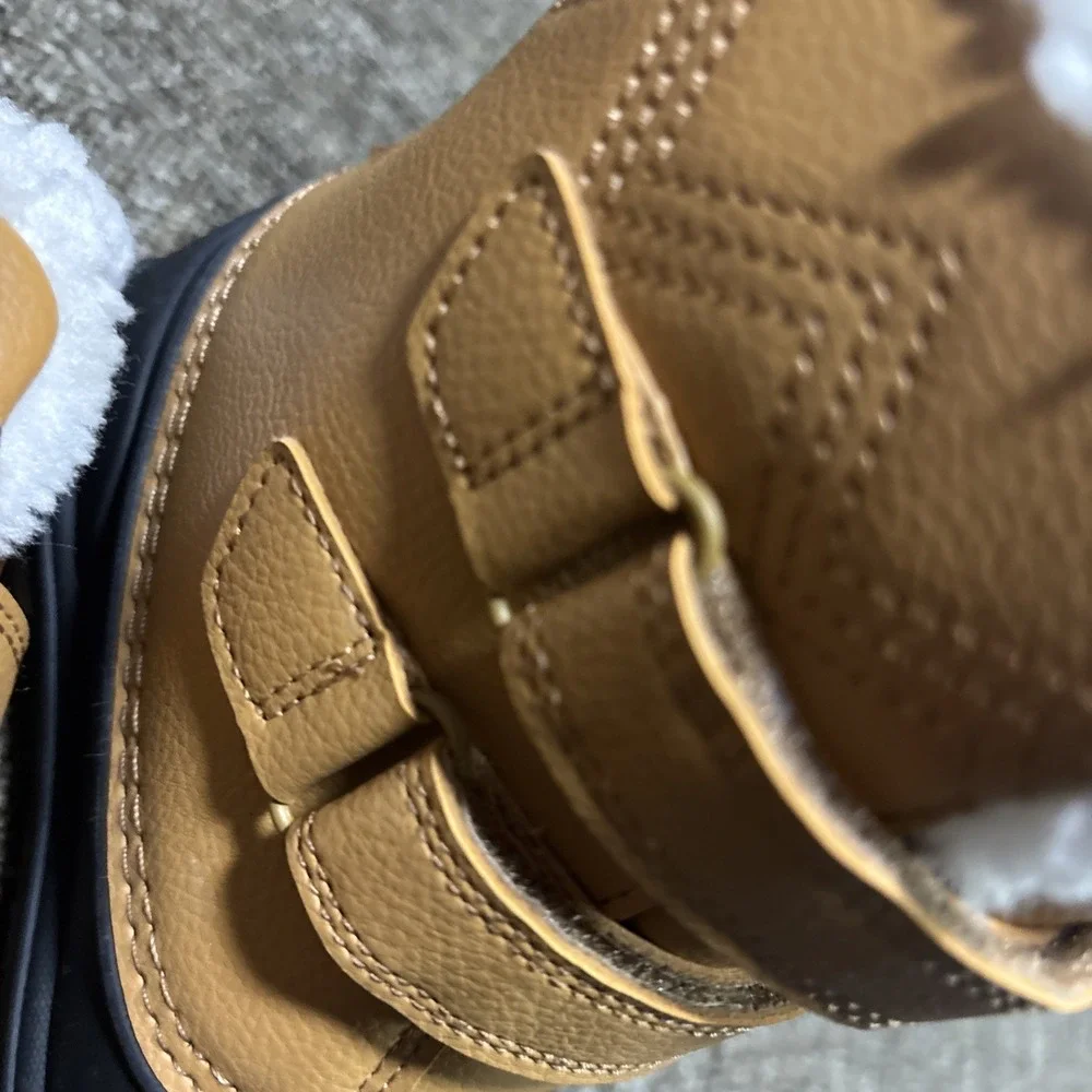 Cat & Jack Toddler Size 8 Denver Waterproof Snow Boots